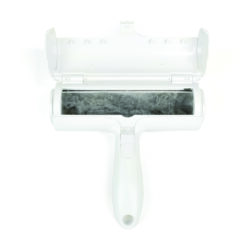 Alternative view of Brosse Ramasse-Poils Réutilisable – Leopet